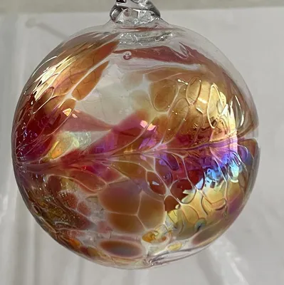 Produktbild von Elzusha – Hängender Glasball-Ornament, Dunkelrot, 10 cm
