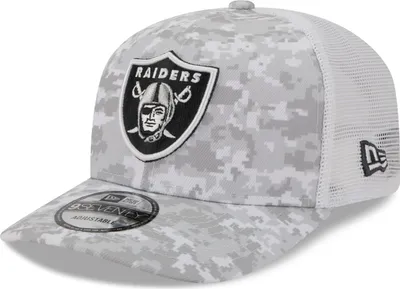 Produktbild von New Era 9Seventry Trucker Cap - SALUTE Las Vegas Raiders