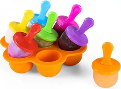 Produktbild von Orange Silikon Eiswürfel mit Wassergefrierfarbe - Bunte Eiswürfelform - Eiswürfel - Eisstäbchen