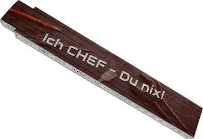 Produktbild von Ich Chef - du nix! Meterstab aus Holz mit Werkzeug Hintergrund