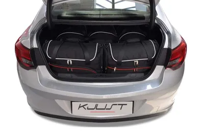 Obrázek produktu pro Sada cestovních tašek Opel Astra J 2009-2015 (sedan)