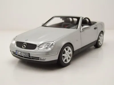 Produktbild von Norev 183020 Mercedes SLK 1996 silber 1:18