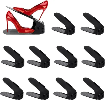 Produktbild von Set mit 30 einstellbaren Schuhregalen, Schuhstaplern und Schuhhaltern, dreifach höhenverstellbar, platzsparender Schuhorganizer aus schwarzem Kunststoff
