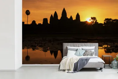 Produktbild von Fotobehang Roter Himmel über Angkor Wat in Kambodscha - Breite 330 cm x Höhe 220 cm