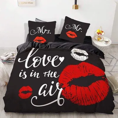 Produktbild von Partner-Bettwäscheset 135x200 cm 4-teilig Schwarz-Rot Lippen-Ornamente Umkehrendes Motiv Mikrofaser Bettwäscheset für Paare