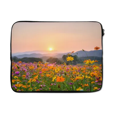 Produktbild von MuchoWow® Laptop Hülle 15 Zoll Blumen - Sonnenuntergang - Berg Laptoptasche - Laptoptasche - Sleeve - Rundum-Schutz