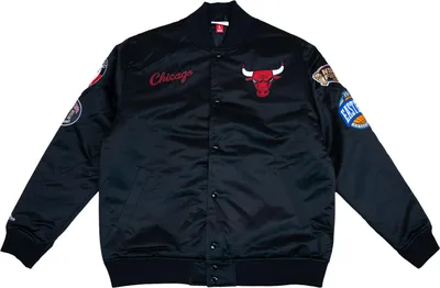 Produktbild von Mitchell & Ness NBA Blackout Collection Varsity College Jacke Chicago Bulls black XL