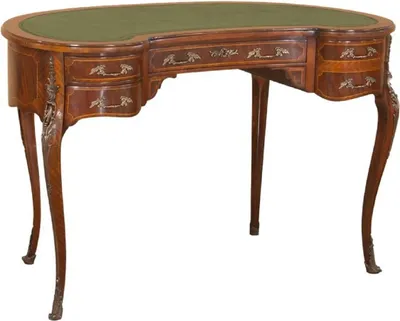 Produktbild von Casa Padrino Luxus Barock Schreibtisch Dunkelbraun / Hellbraun / Grün - Handgefertigter Mahagoni Schreibtisch mit 5 Schubladen - Edle Barock Büro Möbel