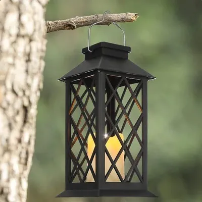 Obrázek produktu pro Solární závěsná LED lampa, vhodná do venkovních prostor, s inteligentním senzorem, ideální jako zahradní dekorace.
