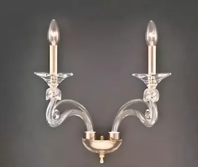 Immagine prodotto di Tavolo da trucco in legno bianco con specchio, design elegante e moderno