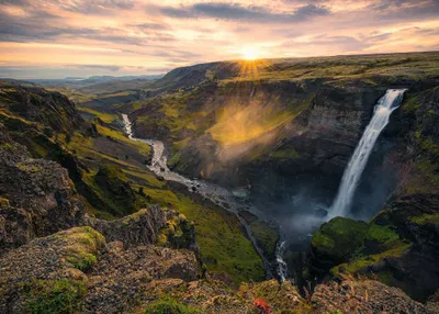 Immagine prodotto di Ravensburger-1000p Puzzle-Háifoss Waterfall. Iceland (Highlights)-Adults & Children-Ages 14+-Premium Quality Puzzle-12000110