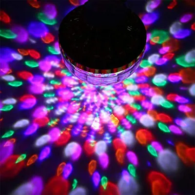 Image de Boule de cristal rotative LED colorée b���lampe de lumière magique Gl��hb ampoule
