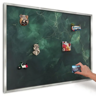 Produktbild von Magnettafel 100x70 cm in einem silbernen Rahmen - Magnetische Metalltafel, Magnetpinnwand zur Wandmontage für Wohnzimmer, Küche, Flur, Kinderzimmer und Büro - Grüntiefe