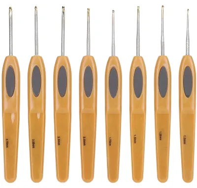 Immagine prodotto di Set da 8 pezzi con aghi da cucito e da uncinetto, filo, impugnatura ergonomica Soft-Grip, accessori per lavorare a maglia maglioni