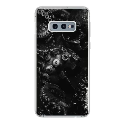 Produktbild von MuchoWow® Handyhülle Schutzhülle Hülle für Samsung Galaxy S10e Nahaufnahme Oktopus auf schwarzem Hintergrund in schwarz und weiß Silikon Softcase Handy Hülle - Handy