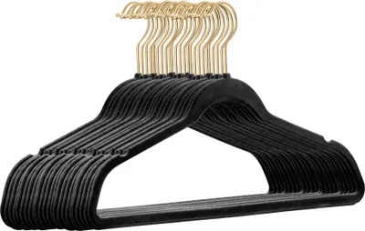 Produktbild von 25 Stück hochwertige Samt Kleiderbügel in der Farbe Schwarz mit Gold Look Haken / Anti-Rutsch / von StickandShine
