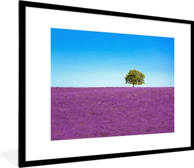 Produktbild von MuchoWow® Gerahmtes Poster Baum - Lila - Himmel - Lavendel 80x60 cm - Poster mit Schwarzem Bilderrahmen Wandposter Rahmen Foto Bilder - Schlafzimmer-Dekorationen - Fotoposter