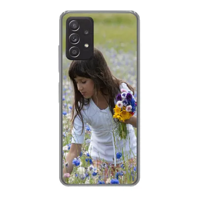 Produktbild von MuchoWow® Handyhülle Schutzhülle Hülle für Samsung Galaxy A33 5G Mädchen - Blumen - Wiese Silikon Softcase Handy Hülle - Kartenhalter