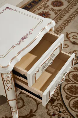 Produktbild von Luxus Nachttisch Tisch Möbel Schlafzimmer Tische Design Konsolen Nachttische