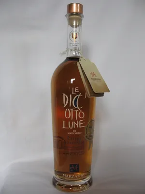 Produktbild von Marzadro Le Diciotto Lune Grappa Stravecchia / 18 Monde 700 ml.