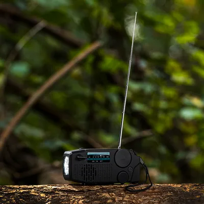 Produktbild von Kurbelradio mit Solar LED - Taschenlampe und Powerbank - Funktion