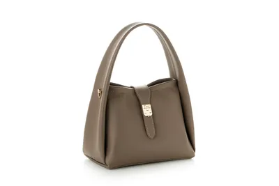 Obrázok produktu pre Vince Camuto, model Turin – tmavohnedá farba, kabelka, materiál: 100 % polyvinyl, rozmer: 25 x 13 x 19 cm