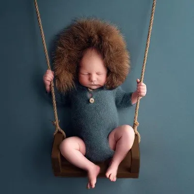 Productafbeelding van Baby Schommel Rekwisiet - Houten Baby Schommel - Pasgeboren Fotografie - Handgemaakt Massief Hout - 30x20x5 cm - Bruin