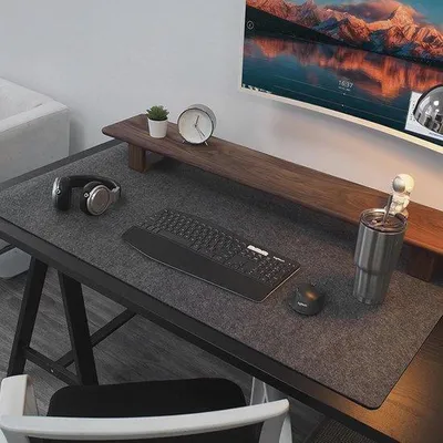 Image de Grand tapis de souris en fourrure 100 x 40 cm - Sous-couche pour chaise de bureau et organiseur pour la maison et le bureau