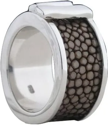 Immagine prodotto di Anello Karisma donna in argento 925 rodiato con pelle di pesce marrone - ESR100118-001