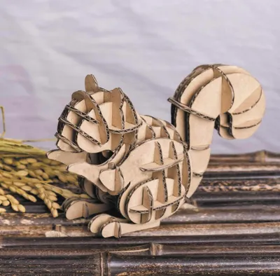 Image de Maquette 3D en carton - Ecureuil