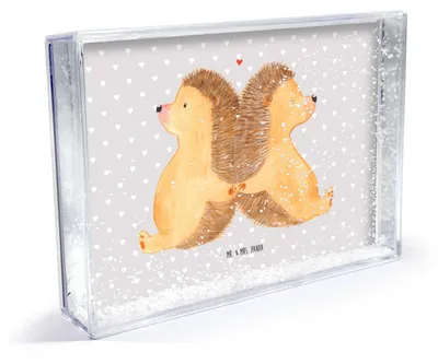 Produktbild von Mr. & Mrs. Panda Bilderrahmen Igel händchenhaltend - Grau Pastell - Geschenk, Verlobung, Schüttelrahmen, Hand in Hand, Verknallt, Fotorahmen, Kunststoffrahmen, Hochzeit