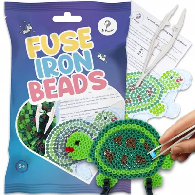 Productafbeelding van Manuli, strijkparels, schildpad – mini set met sjabloon, voorbeeld en pincet, middelgrote strijkparels van 5 mm voor kinderen