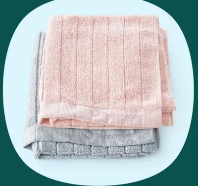 Image de Chiffon en microfibres recyclées Tupperware, polyvalent, extrêmement absorbant et résistant, fabriqué à partir de microfibres recyclées