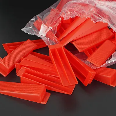 Produktbild von Fliesenverlegehilfe Keile, 200 Stück Fliesenkeile Kunststoff, Fliesenkeile Nivelliersystem, Plastik Keile Fliesen, Fliesenkeile Rot, Wiederverwendbare Keile für die Installation von Fliesenlegern