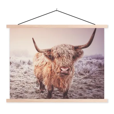 Produktbild von MuchoWow® Textilposter Schottische Hochlandbewohner - Licht - Himmel - Natur 60x45 cm mit holzfarbenen Rahmen - Bild