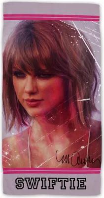 Produktbild von JERRY FABRICS Swiftie Badetuch - Taylor Swift Baumwolle - Frottee, 70/140 cm