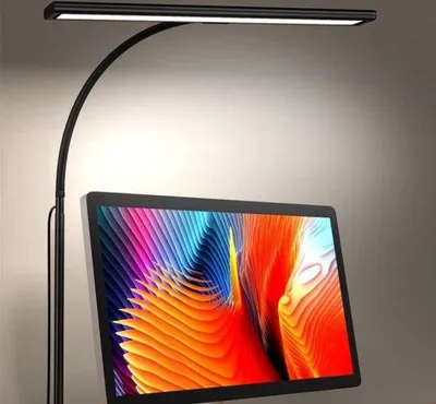 Obrázek produktu pro Stojací lampa s regulací jasu pro domácnost a kancelář