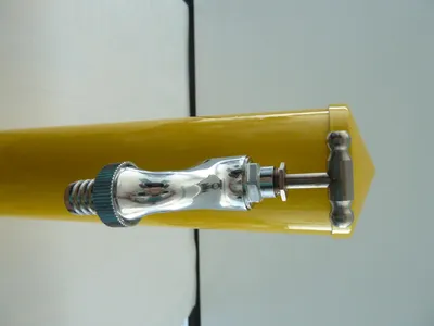 Produktbild von tomco Wasserzapfstelle rund aus Stahl pulverbeschichtet 75 cm  gelb, Wassersäule mit Abdeckkappe CAP 1 aus Stahlblech mit Wasserhahn 1/2“ chrom
