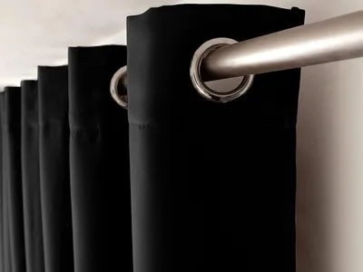 Produktbild von Omgoods – Verdunkelungsgardine mit Ösen – 140 x 280 cm – Schwarz