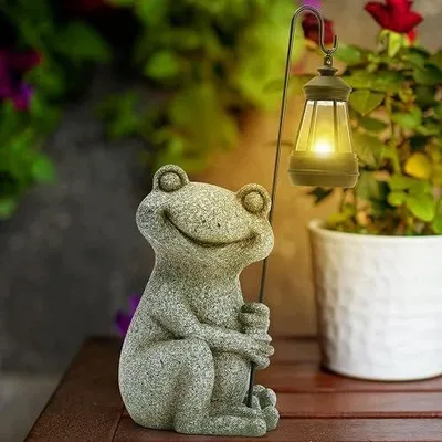 Zdjęcie produktu dla Figurka ogrodowa niedźwiedzica solarna LED dla mamy prezent dekoracja