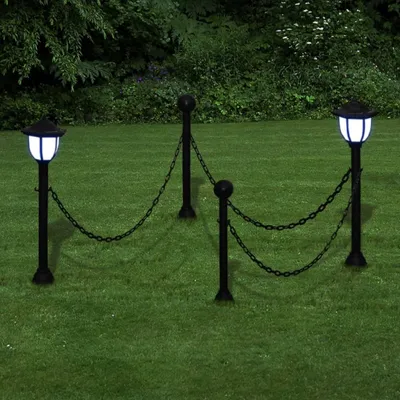 Zdjęcie produktu dla vidaXL Lampy solarne 4 sztuki z łańcuchem i słupkiem
