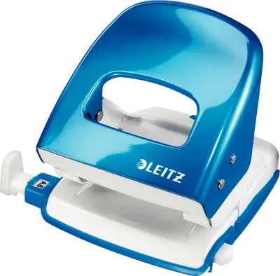 Obrázok produktu pre Leitz 50082036 Kancelársky dierovač NeXXt metal 30 listov v blistroch modrá metalíza