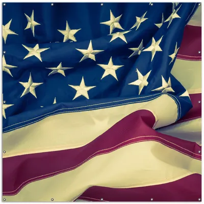 Produktbild von Wallario XXL Outdoor-Poster für Garten oder Balkon, Motiv Amerikanische Flagge im Wind, in ca. 200 x 200 cm