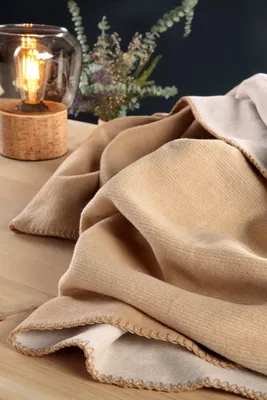 Produktbild von Biederlack Plaid mit Zierstich Melange Doubleface Farbe creme-natur Größe 150 x 200