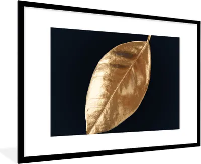 Produktbild von MuchoWow® Gerahmtes Poster Blätter - Schwarz und Gold - Luxus - Natur - Pflanzen 90x60 cm - Poster mit Schwarzem Bilderrahmen Wandposter Rahmen Foto Bilder - Wanddekoration - Fotos