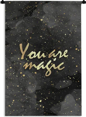 Produktbild von MuchoWow® Wandteppich Wandbehang Zitate - Magie - Gold - Schwarz 60x90 cm Tapisserie Dekoration Wandtuch - Foto-Teppich - Abwaschbar