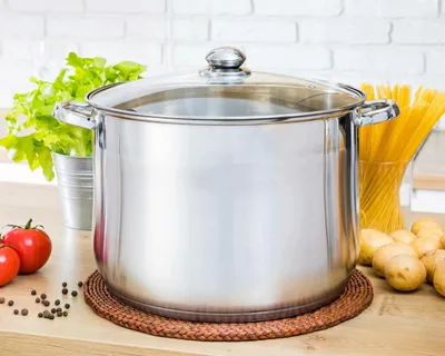 Produktbild von Edelstahl Kochtopf mit Deckel 22 cm 4,6 L für Induktion