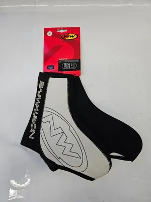 Produktbild von Northwave Fighter High Überschuhe Gr.S Weiß