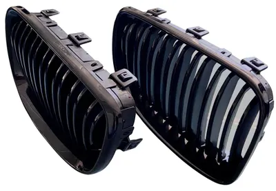 Immagine prodotto di Griglia anteriore e griglia del radiatore nere per BMW Serie 1 E87 dal 2007 al 2011