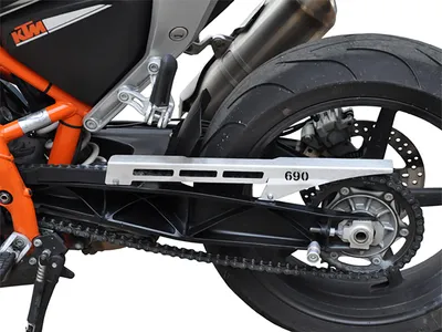 Produktbild von Kettenschutz kompatibel mit KTM 690 Duke BJ 2012-19 Logo silber